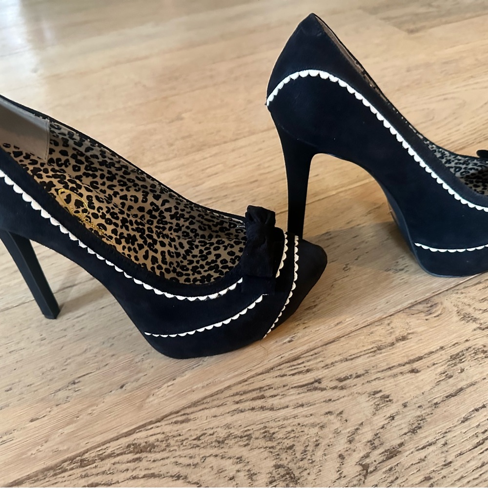 Jessica Simpson Pumps - Picture 2 of 6